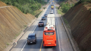 Áp lực “đè” lên quốc lộ 1A khi phân luồng lại giao thông cao tốc Cam Lộ - La Sơn
