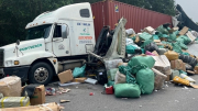 Phụ xe tải trong vụ tai nạn trên cao tốc Cam Lộ - La Sơn đã tử vong