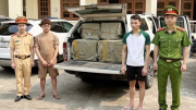 Hơn 7,6 tạ tràng trứng nghi nhập lậu từ Trung Quốc “ém” trên xe bán tải