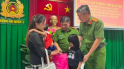 Giải cứu 2 bé gái mất tích ở phố đi bộ Nguyễn Huệ