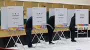 Hơn 30 triệu cử tri Hàn Quốc tham gia cuộc bầu cử "bước ngoặt"