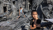 Israel đánh bom thành phố Rafah, 18 em nhỏ thiệt mạng