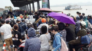 Hàng ngàn du khách chen chân tại các tụ điểm du lịch Hải Phòng