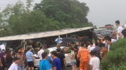 Tai nạn liên hoàn trên cao tốc Nội Bài- Lào Cai, 6 ô tô hư hỏng nặng