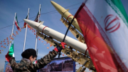 Iran tuyên bố sẽ thay đổi chiến lược hạt nhân nếu Israel tấn công