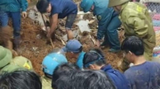 Sập tường do sạt lở đất  ở Hà Nội làm 3 cháu nhỏ tử vong