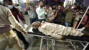 Xe chở người hành hương ở Ấn Độ bị tấn công, 10 người thiệt mạng
