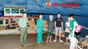 Bắt quả tang sà lan khai thác cát biển trái phép