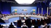 Hội nghị Thượng đỉnh NATO bàn thảo một loạt vấn đề “nóng”