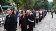 Dòng người nối dài, lặng yên, thành kính vào viếng Tổng Bí thư Nguyễn Phú Trọng