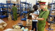 Tràn lan mỹ phẩm rởm, tẩy date cũ, in dập date mới trá hình