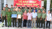 Công an tỉnh Trà Vinh bàn giao nhà đồng đội