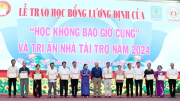 Sóc Trăng trao 570 suất học bổng cho học sinh, sinh viên