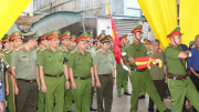 Nghẹn ngào tiễn đưa Trung tá Trần Quốc Hoàng về nơi an nghỉ cuối cùng
