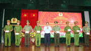 Khen thưởng các tập thể, cá nhân xuất sắc trong công tác phòng, chống tội phạm