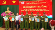 Trao khen thưởng lực lượng đấu tranh triệt phá các chuyên án ma túy xuyên quốc gia