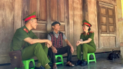 Già làng, người có uy tín chung tay đảm bảo an ninh vùng biên