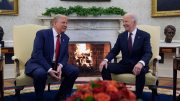 Trở lại Nhà Trắng, ông Trump khen Tổng thống Biden "tử tế"