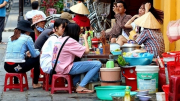 Kinh doanh thức ăn đường phố vi phạm an toàn thực phẩm bị phạt đến 6 triệu đồng