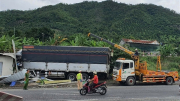 Nhiều người bị thương trong vụ tai nạn liên hoàn giữa 3 xe ô tô tải trên quốc lộ 1A