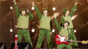 Thấy gì từ các show “Anh trai…”