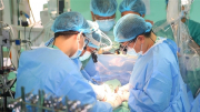 Người đàn ông làm nghề hái cà phê được cứu sống nhờ ca ghép tim xuyên Việt