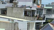 Khống chế tên côn đồ đốt xe, đâm cảnh sát bị thương