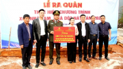 Trao 100 tấn xi măng ủng hộ Chương trình xóa nhà tạm, nhà dột nát ở huyện Xín Mần