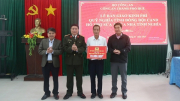 Công an TP Huế trao kinh phí sửa chữa nhà tặng gia đình chính sách