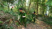 Hơn 300 CBCS Công an Tuyên Quang khống chế đám cháy tại núi Nghiêm