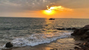 Đại tá Công an dũng cảm lao xuống biển cứu người đuối nước
