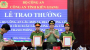 Công an tỉnh Kiên Giang trao thưởng các đơn vị xuất sắc