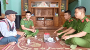 Già làng góp phần giữ bình yên Cà Dy
