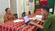 Bắt "nữ quái" lừa đảo chiếm đoạt tiền của chủ tiệm cầm đồ