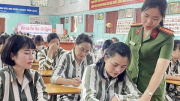 Tái hòa nhập cộng đồng cho những người được đặc xá