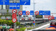 Bộ Xây dựng chỉ đạo chấn chỉnh tình trạng “hoa mắt vì biển báo, đèn tín hiệu”
