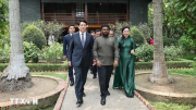 Chủ tịch nước và Tổng thống Sri Lanka thăm Khu di tích Chủ tịch Hồ Chí Minh