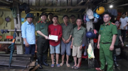 Công an tỉnh Bắc Kạn thăm hỏi gia đình các nạn nhân tử vong trong lũ quét