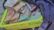Liều lĩnh cầm dao xông vào ngân hàng cướp tiền