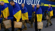 Nga và Ukraine trao đổi thêm tù nhân theo thỏa thuận "1000 đổi 1000"
