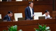 Minster Luong Tam Quang explains Law on Personal Data Protection to NA deputies