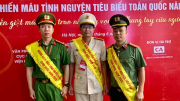 Tôn vinh 100 tấm gương bền bỉ hiến máu cứu người