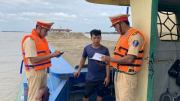 Công an Trà Vinh triển khai cao điểm tuyên truyền, xử lý vi phạm trên đường thủy