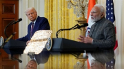 Tổng thống Trump tuyên bố tăng thuế “đáng kể” với Ấn Độ vì mua dầu Nga
