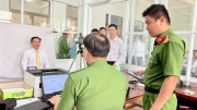 Công an tỉnh Cà Mau ứng dụng công nghệ cấp đổi thẻ đảng viên