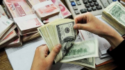 R5, Nhân dân tệ và USD