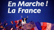 Khủng hoảng chính phủ ở Pháp thách thức khả năng cầm quyền của Tổng thống Macron