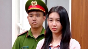 Truy tố Hoa hậu Nguyễn Thúc Thùy Tiên về tội “Lừa dối khách hàng”