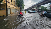 Nội thành Hà Nội có thể xuất hiện dông, lốc trong vài giờ tới