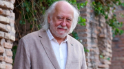 Nhà văn Hungary Laszlo Krasznahorkai giành Giải Nobel Văn học 2025